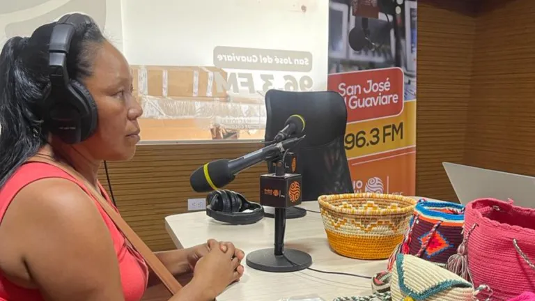 Descubre la historia de Rosa Alba López: artesana cubea que lleva la artesanía amazónica por Colombia