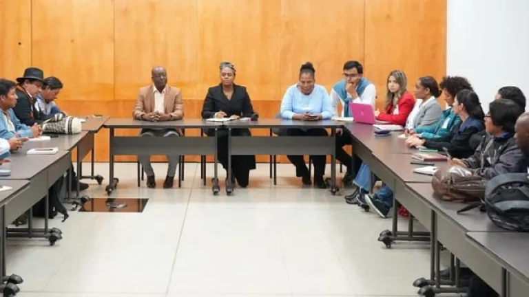 MinEducación anunció millonario giro para realizar pagos a operadores educativos indígenas del Chocó