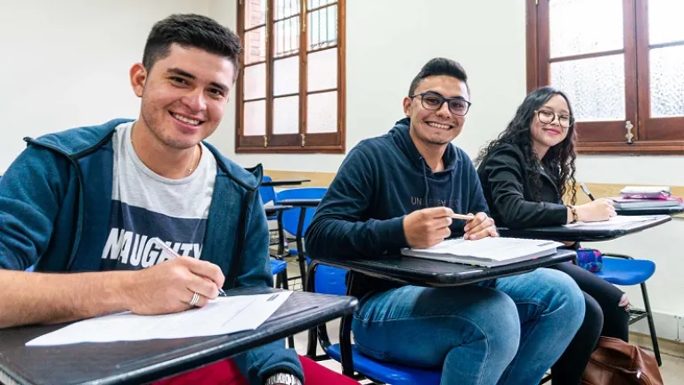 Jóvenes a la U entrega apoyo económico: ¿cómo acceder?