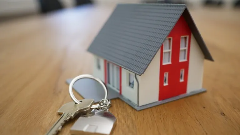 Proyecto de ley para financiar costos en compra de vivienda