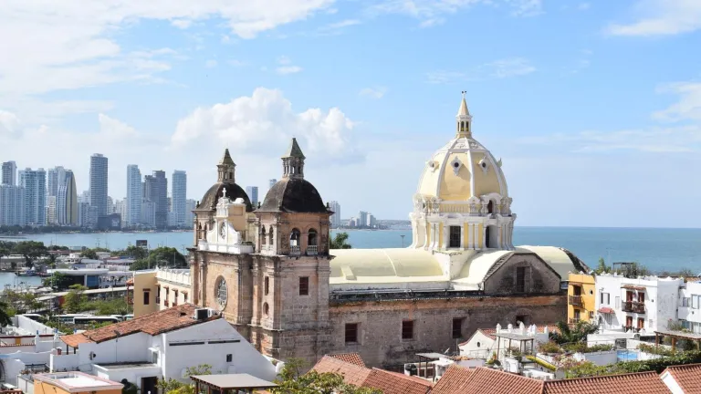 Restricción del parrillero hombre en Cartagena | Fechas y excepciones