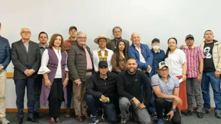 Diálogos entre el gobierno y las disidencias: qué dice el Congreso