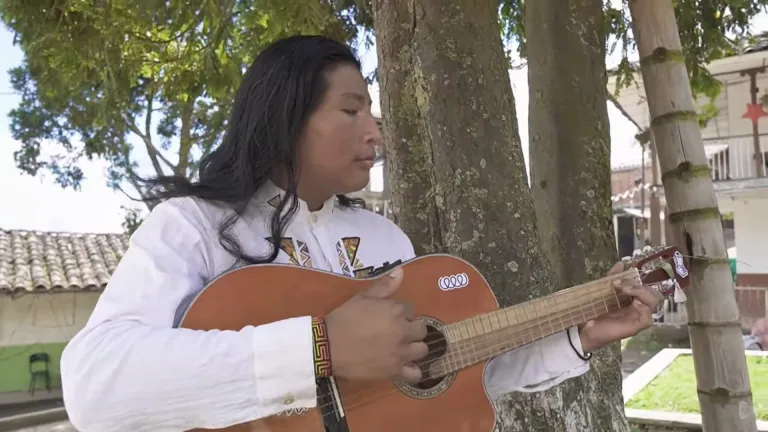 Ebera Kurisia: el canto a las juventudes indígenas