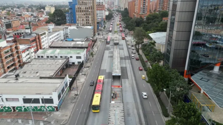 Cierres viales y rutas alternas por el Metro en la Caracas | Bogotá