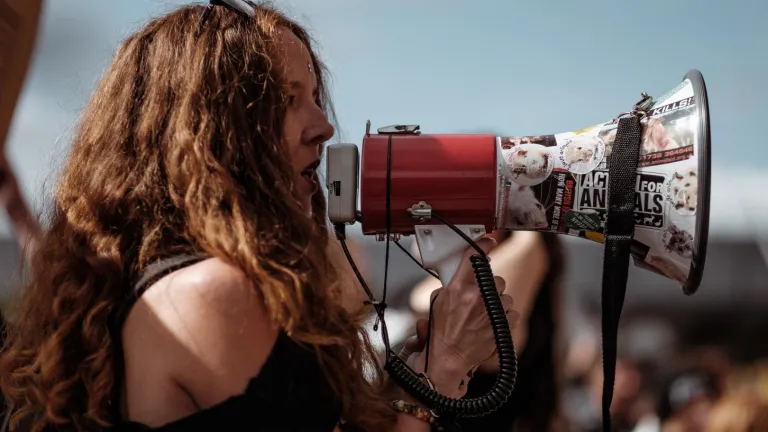 Estudio revela que la violencia contra las mujeres es el crimen más preocupante en Latinoamérica