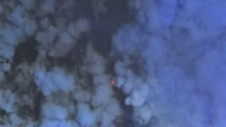 Nevado del Ruiz: imagen satelital del cráter del volcán 
