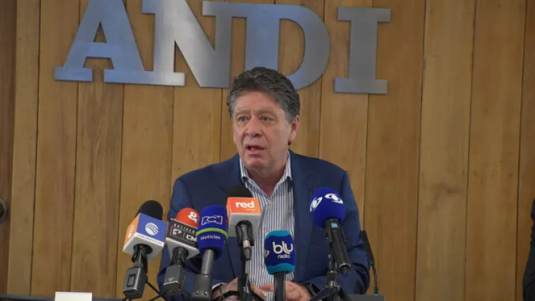 ANDI alerta sobre crisis en sistema de salud de Colombia por déficit