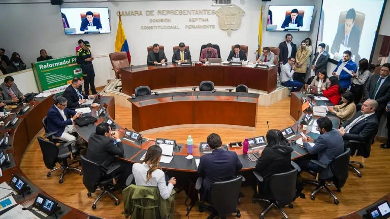 Oposición presenta ponencia negativa para la Reforma Laboral