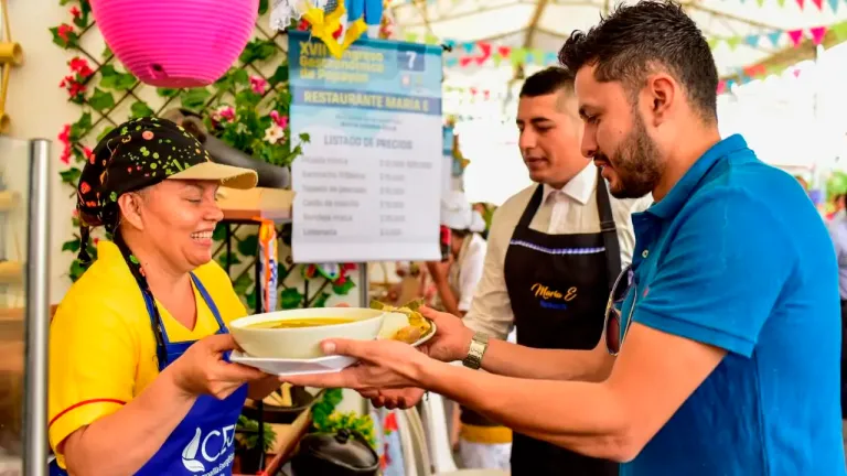 Congreso Gastronómico de Popayán 2026 reúne cocineras tradicionales, platos típicos del Cauca y muestras gastronómicas en el parque Caldas.