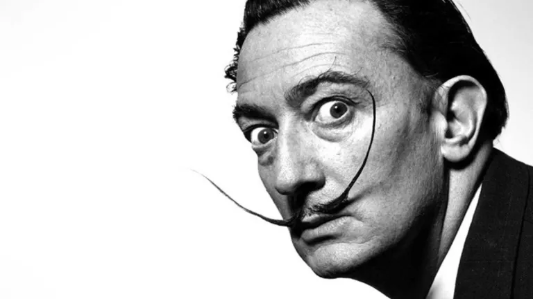 Descubre la casa natal de Salvador Dalí en Figueras, España