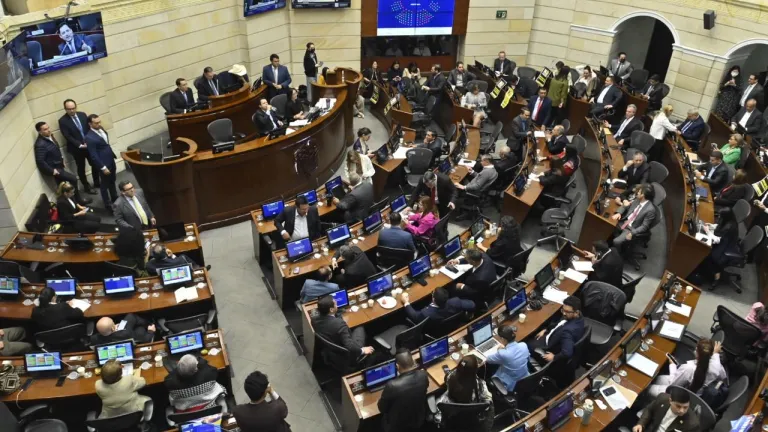 Colombia: Ley histórica contra redes de reclutamiento de mercenarios