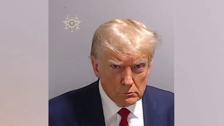 Últimas noticias | Donald Trump arrestado por asociación ilícita y conspiración electoral