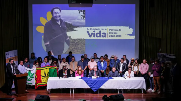 Gobierno de Colombia presenta nueva estrategia para combatir el narcotráfico
