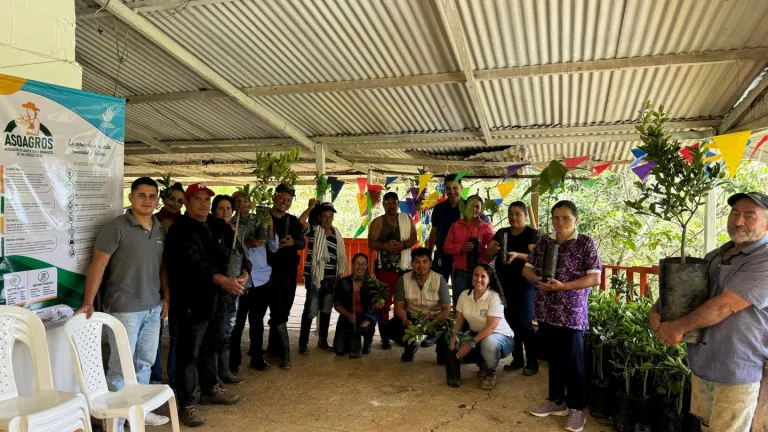 Familias campesinas de Tuluá reciben insumos para fortalecer el campo