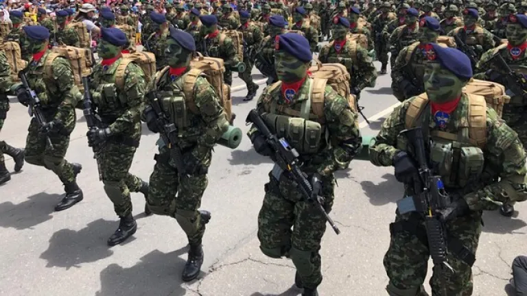 Desfile militar del 20 de julio
