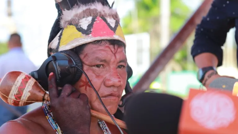 Ministerio TIC autoriza licencias para emisoras étnicas: un avance cultural en Colombia