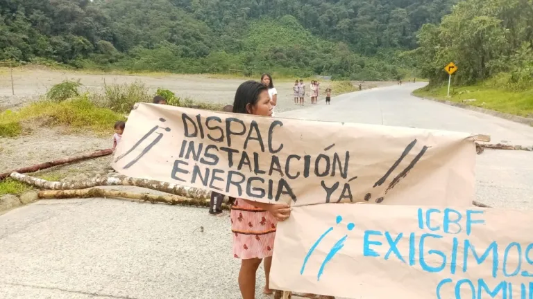 Protesta en vía Quibdó-Medellín: comunidades indígenas exigen servicio de energía