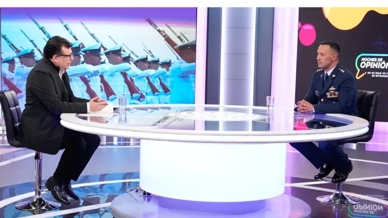 Ministro Pedro Sánchez entrevista en Noches de Opinión- trayectoria