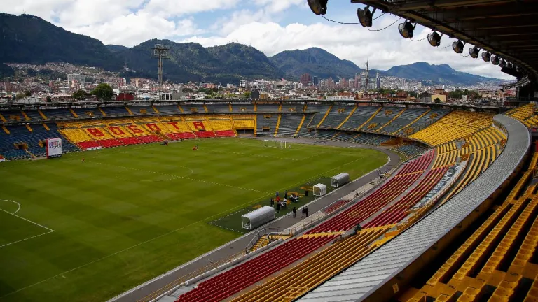 Estadio El Campín: recorrido nocturno gratuito