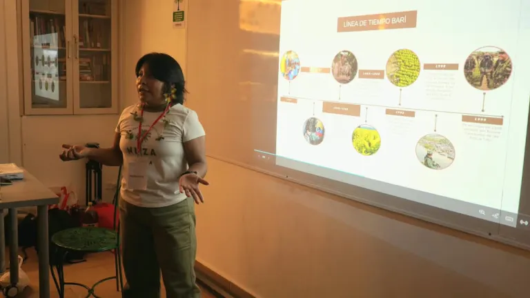 Ángela Aquerdora joven del pueblo Barí y estudiante de antropología  