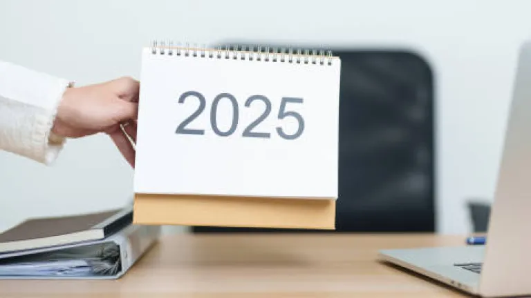 cuántos festivos tiene el 2025