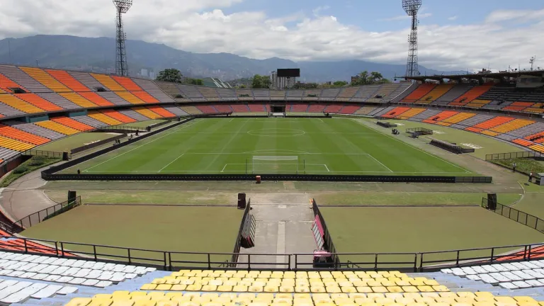 ¿Qué pasará con los hinchas que incendiaron sillas del Atanasio Girardot? 
