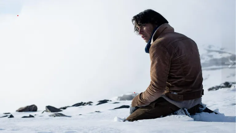 Película La sociedad de la nieve: orina negra de un personaje, ¿qué significa?