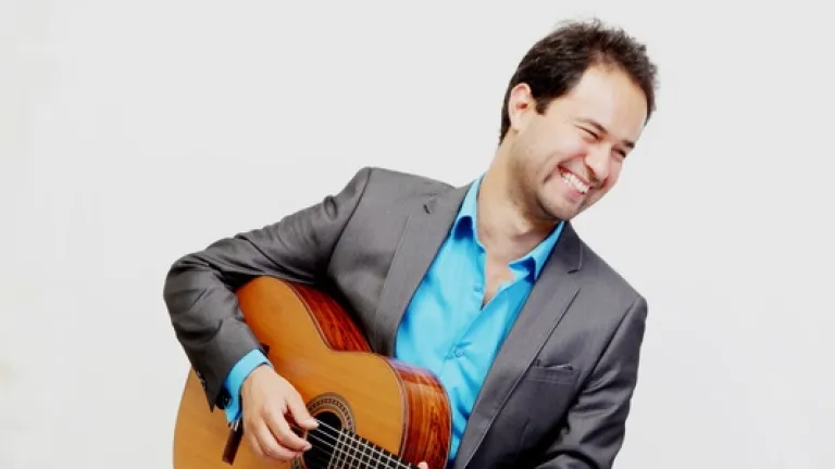 Francisco Correa: el colombiano conquista Inglaterra con la guitarra clásica