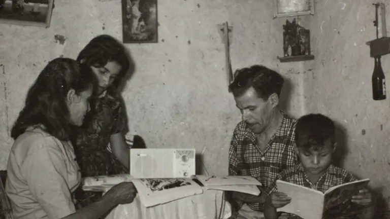 Historia de la Radio Nacional de Colombia: La educación