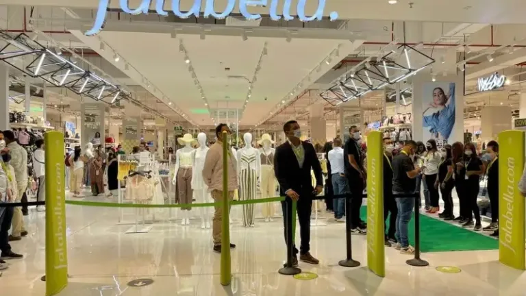 Falabella anuncia cierre de tiendas en Colombia, Perú y Chile