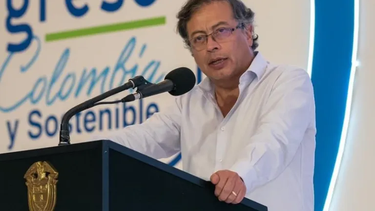Presidente Gustavo Petro pedirá a Venezuela ser garante en diálogos con ELN