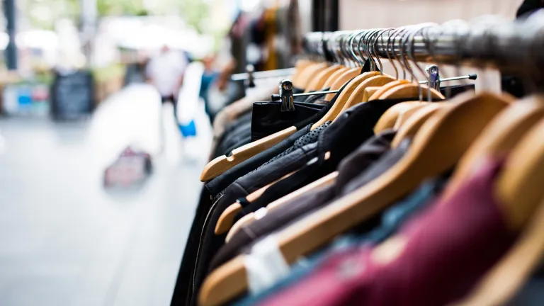 Ropa de segunda: la millonada que se ahorraron las colombianas desde 2017