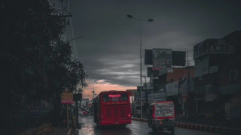 Accidente en Perú: 24 personas fallecidas tras la caída de un bus a un abismo