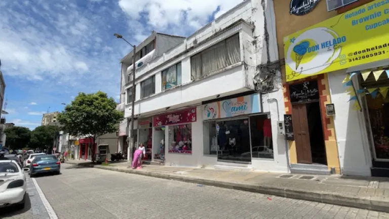 Cierre de la vía al Llano: impacto económico en el comercio y hoteles