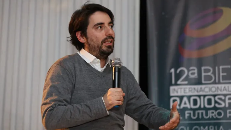 Radioarte y arte sonoro: entrevista con Francisco Godinez Galay