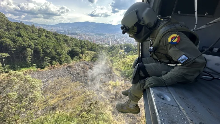 Transporte de ayudas humanitarias a damnificados en Meta y Cundinamarca