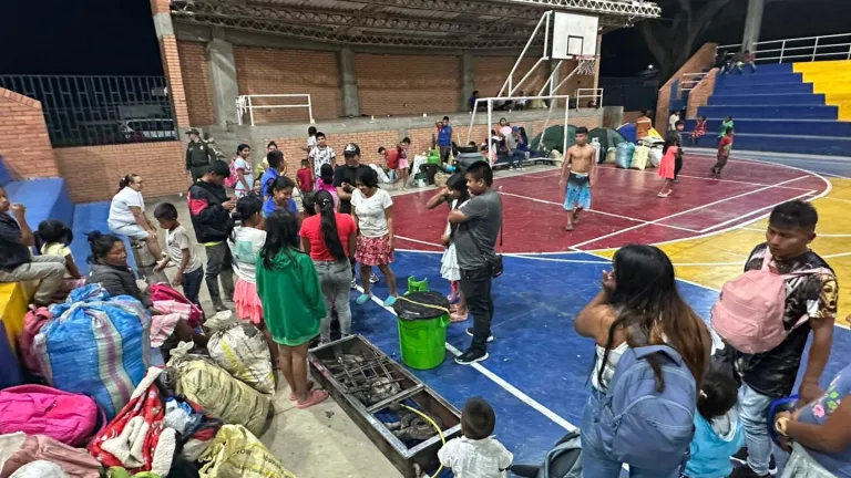Desplazamiento forzado a 500 indígenas de los pueblos Emberá de Bolívar, Valle
