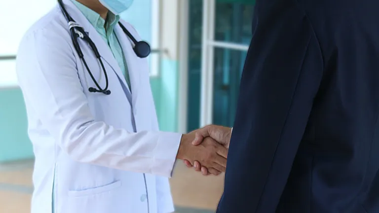 Paciente es indemnizado por ludopatía causada por medicamento
