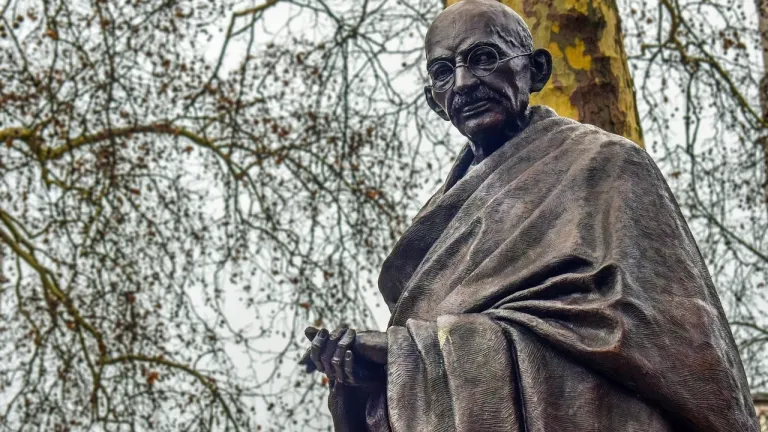 Mahatma Gandhi: liberación de India, ideología y enseñanzas 