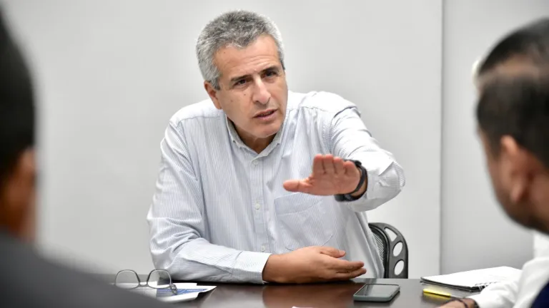 Ministro del Interior: "El secuestro pone en peligro los procesos de paz en Colombia"