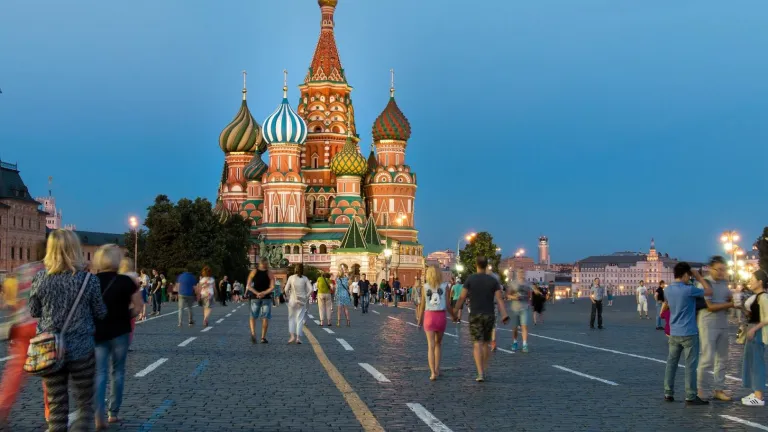 Potencias occidentales estrechan el cerco financiero a Rusia
