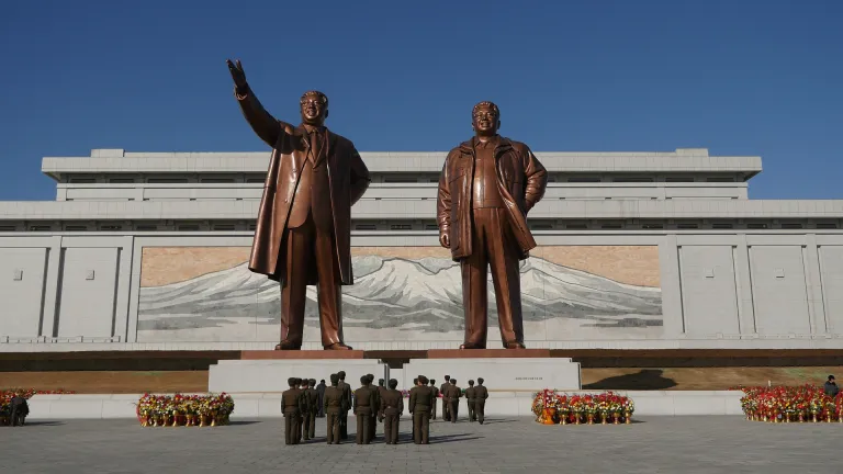 EE.UU. acusa a Corea del Norte de proporcionar ayuda militar a Rusia