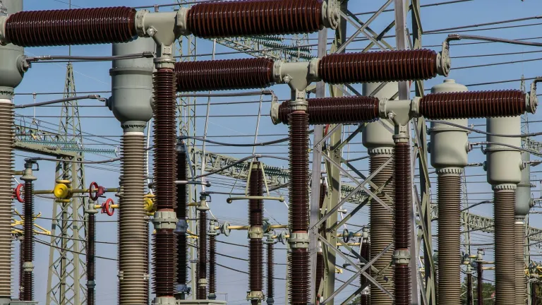 Energía eléctrica: Colombia suspende exportaciones