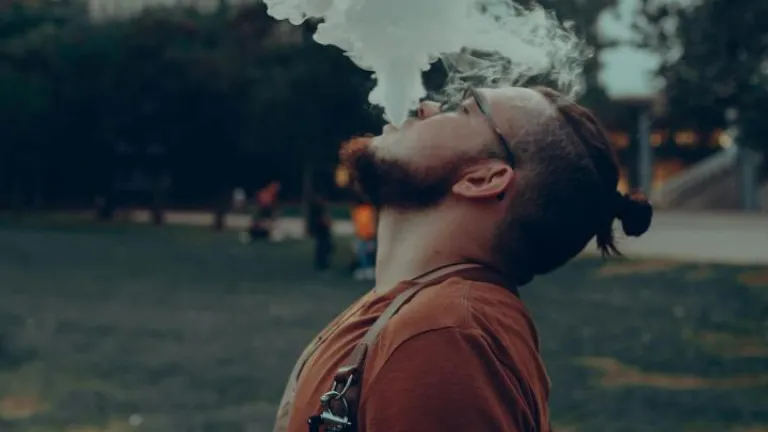 Avanza proyecto de ley para regular vapeadores en Colombia