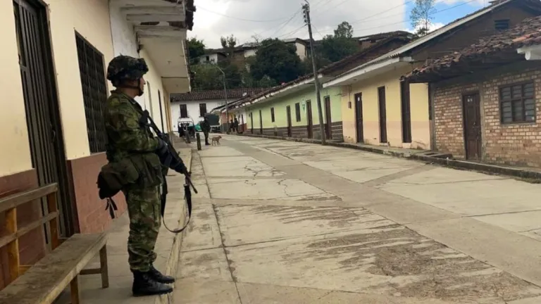 Ataque con explosivos en El Plateado, Cauca. / Foto: Ejército.