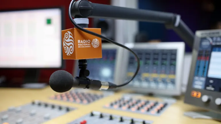 Radio Nacional cumplió con emisoras de paz