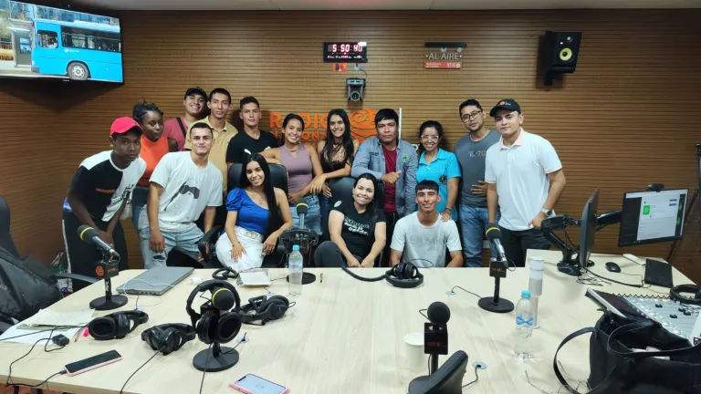 17 jóvenes del Guaviare se preparan para ser reporteros y difundir noticias en sus comunidades