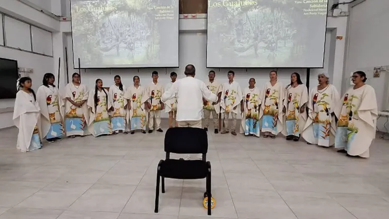 Voces que unen al Amazonas: más de una década llevando la Navidad a través del canto