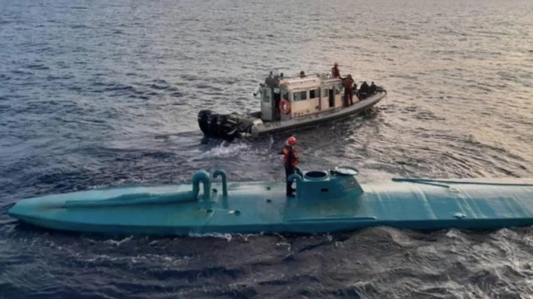 Ecuador libera al sobreviviente del ataque de Estados Unidos en el mar Caribe
