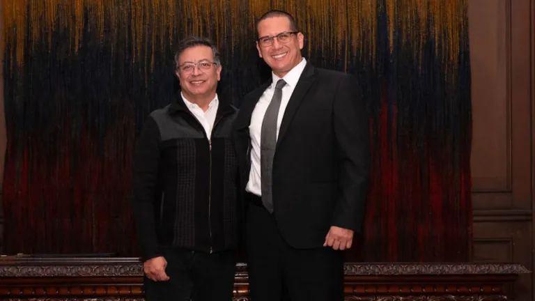 Presidente Petro posesionó a Guiovanni Rubiano como superintendente de Salud